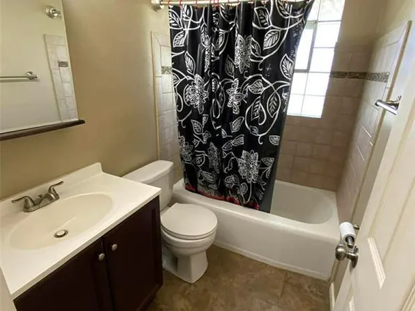 11699 Larimore Rd, Saint Louis, MO 63138
