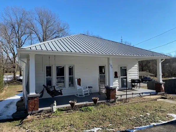 105 S 9th St, Central City, KY 42330