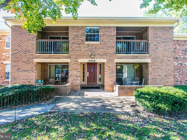 5924 Cove Landing Rd APT 301, Burke, VA 22015