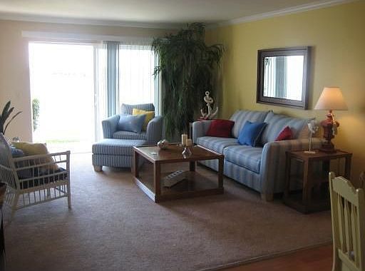 4th image of 1650 Harbor Dr Unit 209