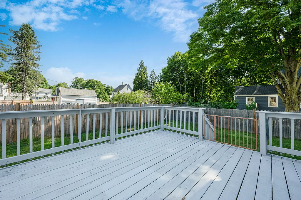 4 bed, 2.5 bath, 1839 sqft, $4,500 — Photo 4