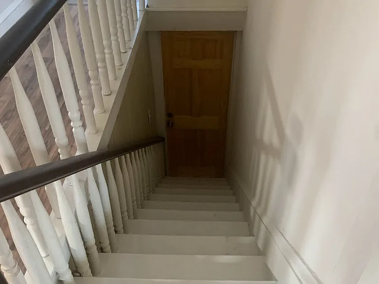 207 King St #B — Photo 8
