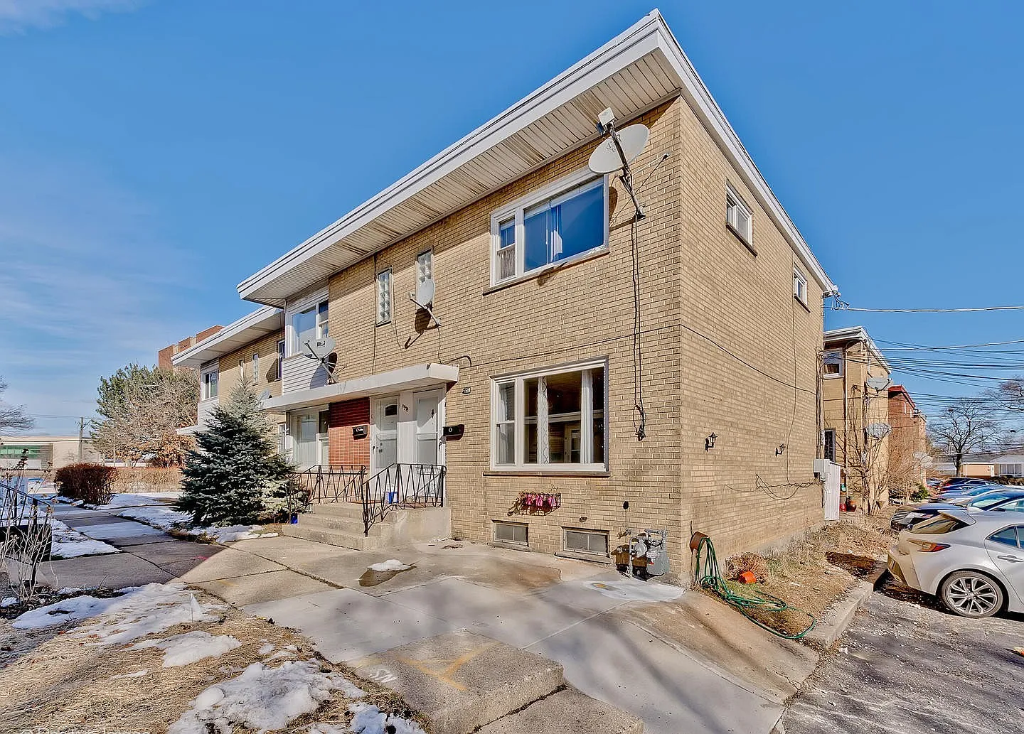 2 bed, 1.5 bath, 1100 sqft, $2,295 — Photo 1