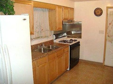 3rd image of 6708 E Barivista Dr