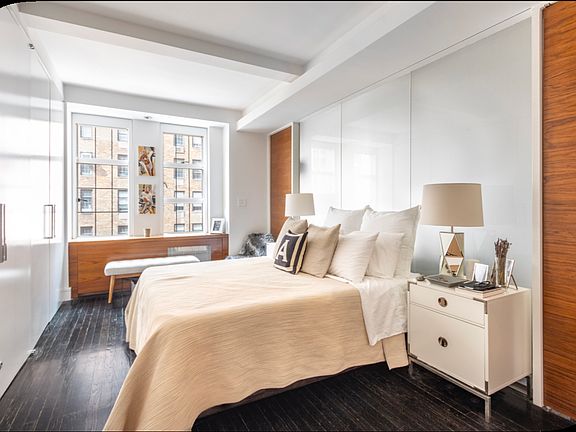 4th image of 470 W 24th St APT 11G