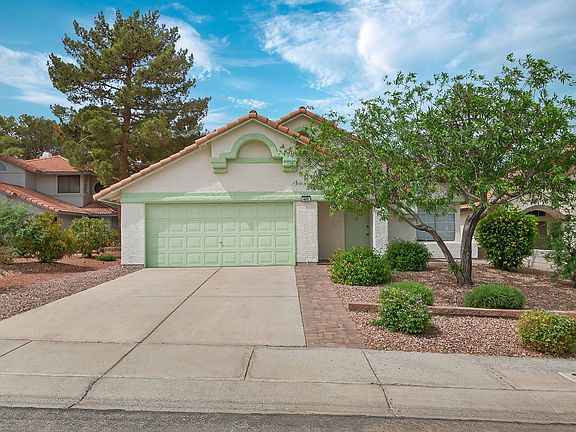 2nd image of 405 Crater Ct