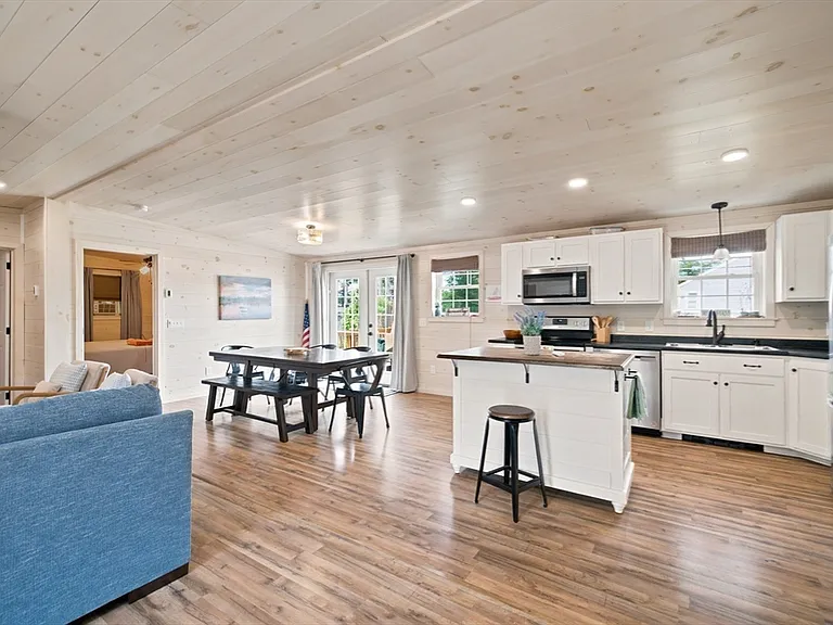 74 Blackmore Pond Cir — Photo 15