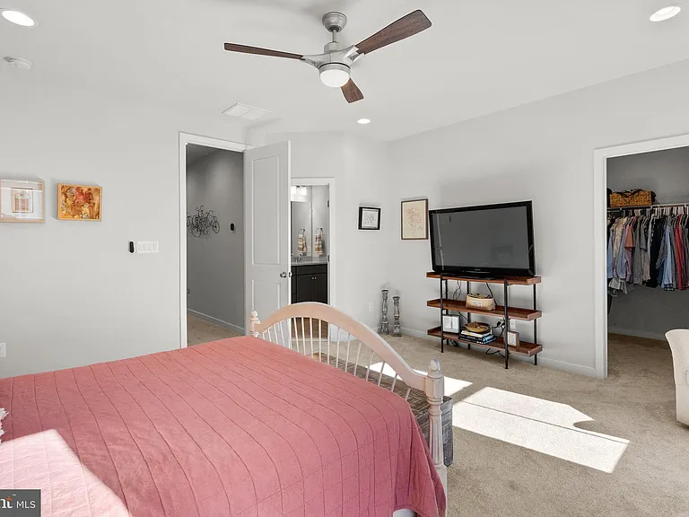 6227 Almerico Pl — Photo 96