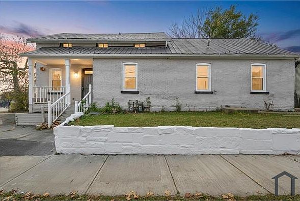 1st image of 3502 Walton Ave
