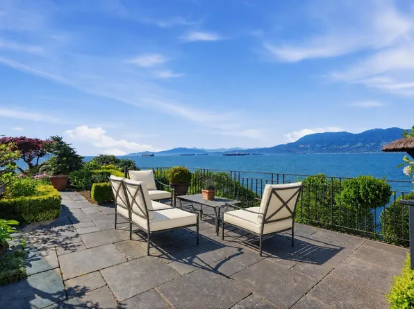 2565 Point Grey Rd, Vancouver, BC V6K 1A1