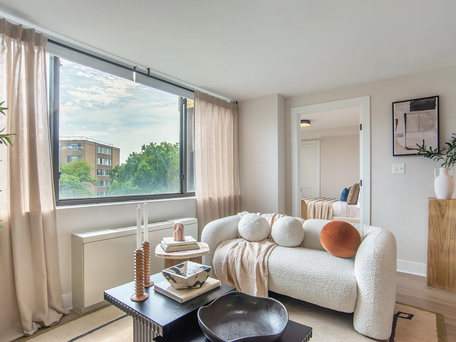 Connecticut House Apartments — Photo 4
