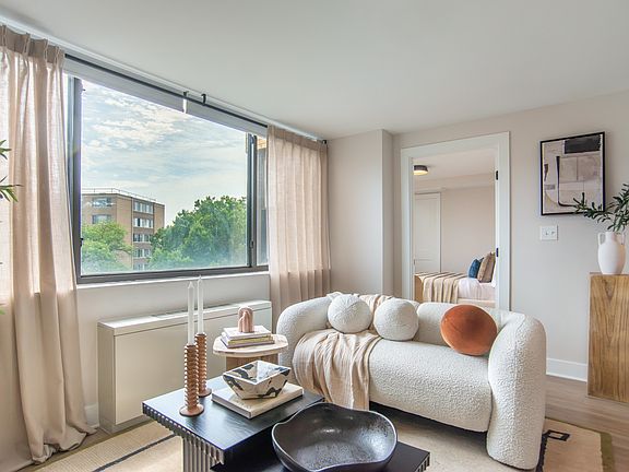3rd image of 4500 Connecticut Ave NW #609