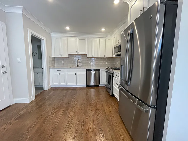 49 Alpine St #2 — Photo 2