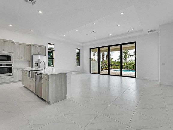 2nd image of 13920 Vivant Dr