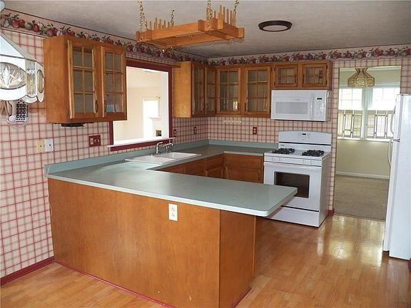 5th image of 222 Briarwood Ln