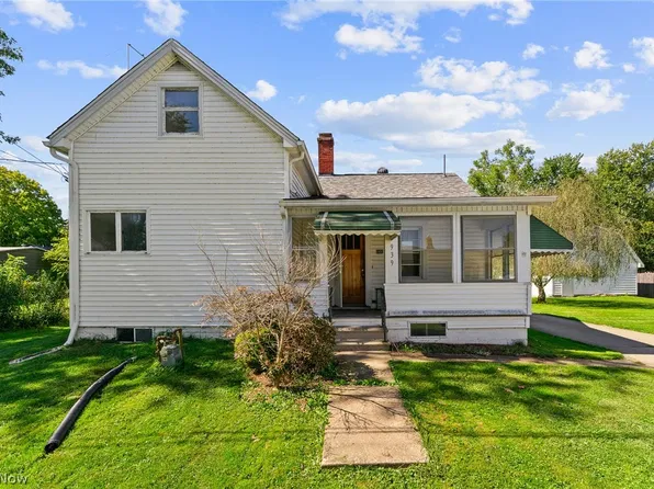 939 2nd St, Newton Falls, OH 44444