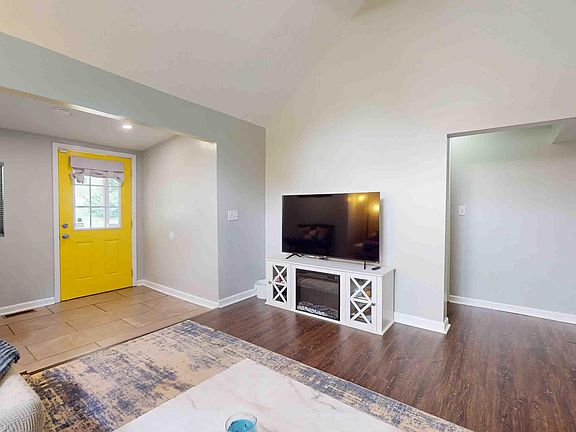 4th image of 113 Noel Ave