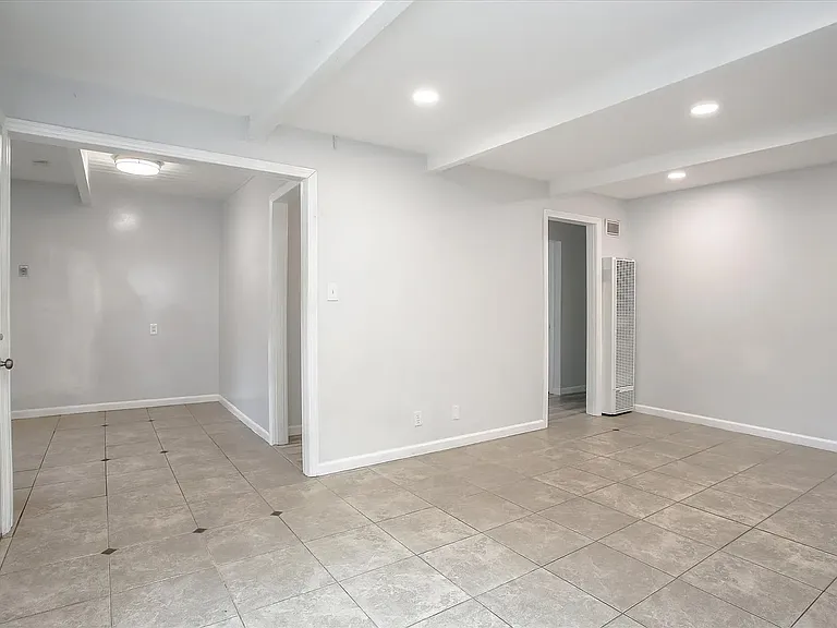27 Carnegie Dr — Photo 6