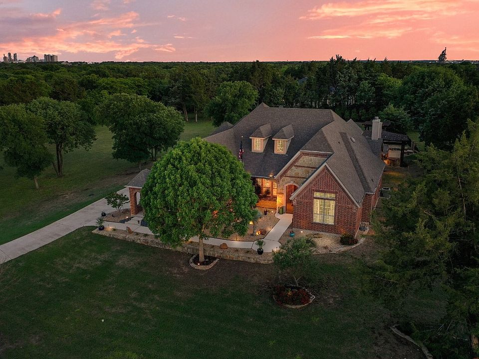 1st image of 2426 Hardwick Ln
