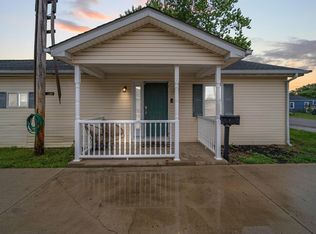 32 Hall St, Ashville, OH 43103