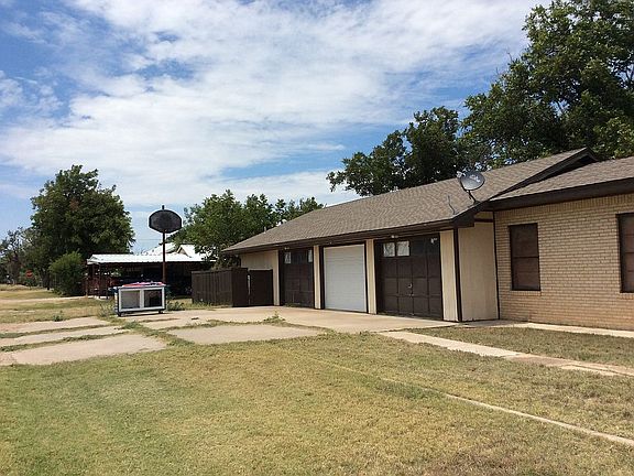 2nd image of 408 S Cypress St