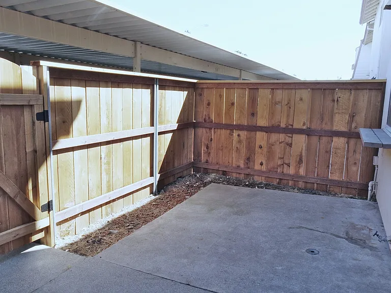 4211 Weymouth Ln — Photo 16
