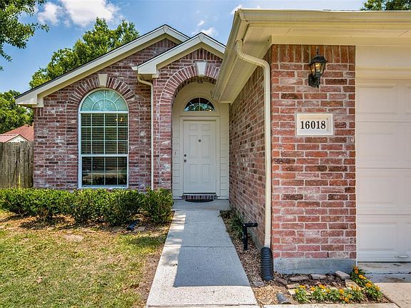 3rd image of 16018 Spinnaker Dr