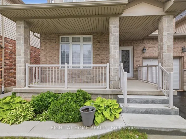 15 Willowbanks Ter, Hamilton, ON L8E 0C2