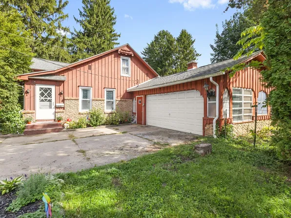 1515 N 11th St, Niles, MI 49120