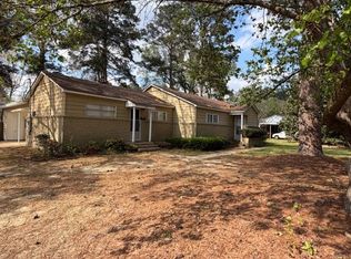 1827 N Dudney Rd, Magnolia, AR 71753