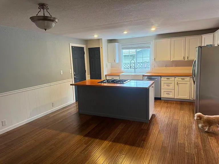 19005 27th Dr SE — Photo 2