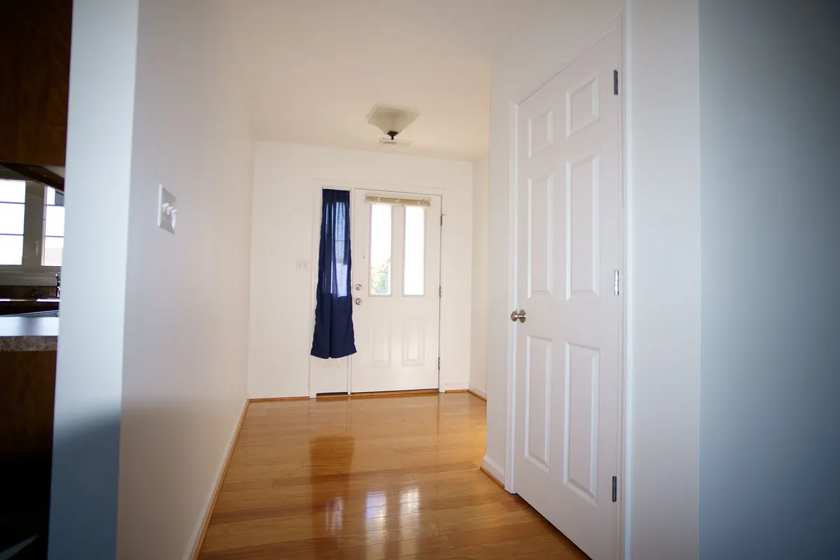 Building Photo - 175 Kays Dr