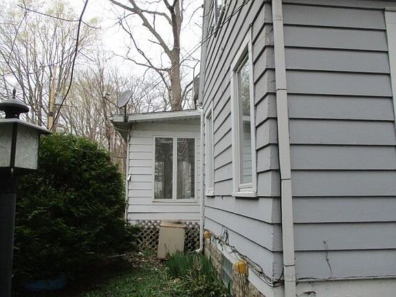 5th image of 10278 Apple Ave