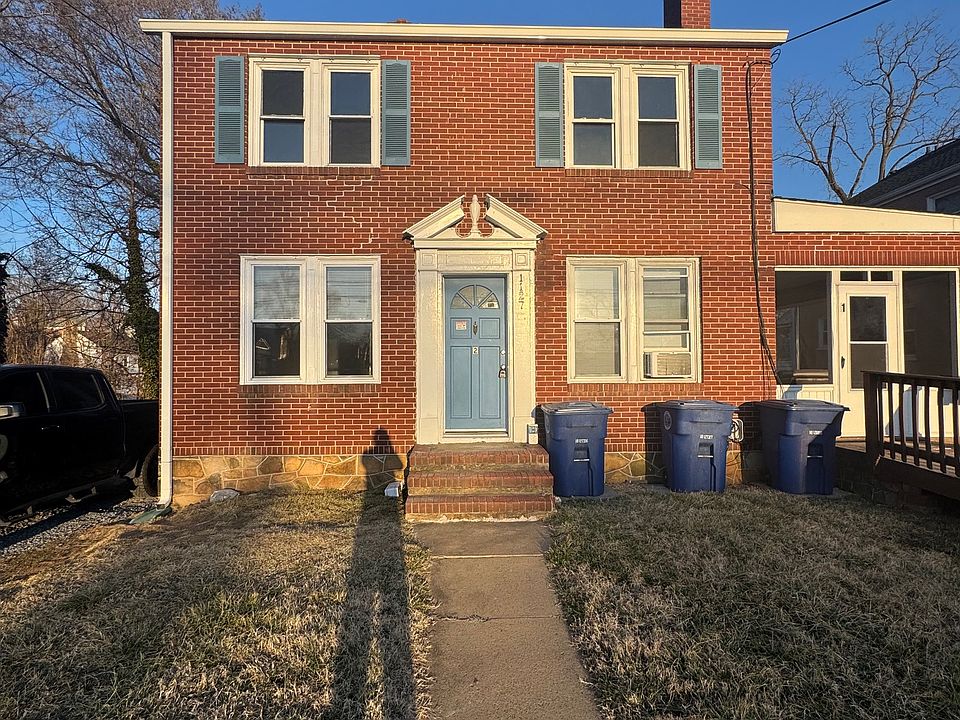 1st image of 1127 N Royal Ave Front 2