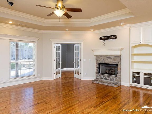 5th image of 2388 N Covington Park Blvd