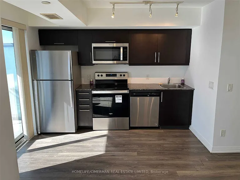 30 Meadowglen Pl #607 — Photo 9