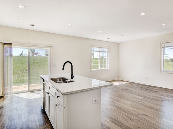 2488 Cedarwood Ln, River Falls, WI 54022