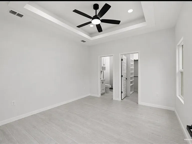 352 Elias Lopez St — Photo 2