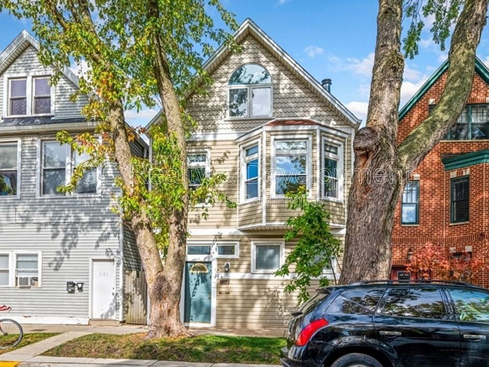 1st image of 2156 W Belle Plaine Ave #1B