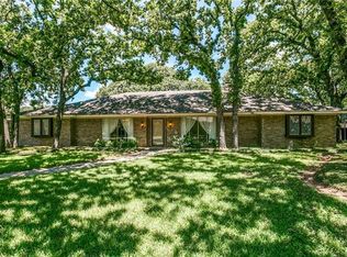 2466 Lakeview Cir, Arlington, TX 76013