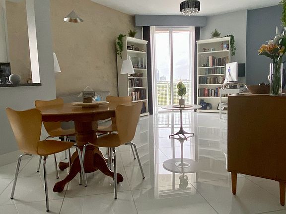 2nd image of 2600 SW 27th Ave #Penthouse 01