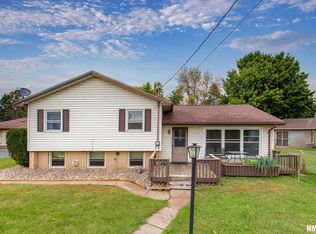 1109 2nd Ave S, Cordova, IL 61242
