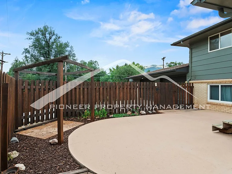 1024 Pike Dr — Photo 22