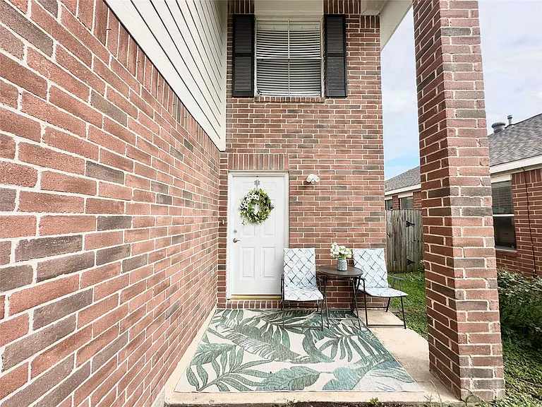8223 Golf Green Cir — Photo 33