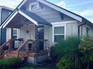 332 5th St SE, Puyallup, WA 98372