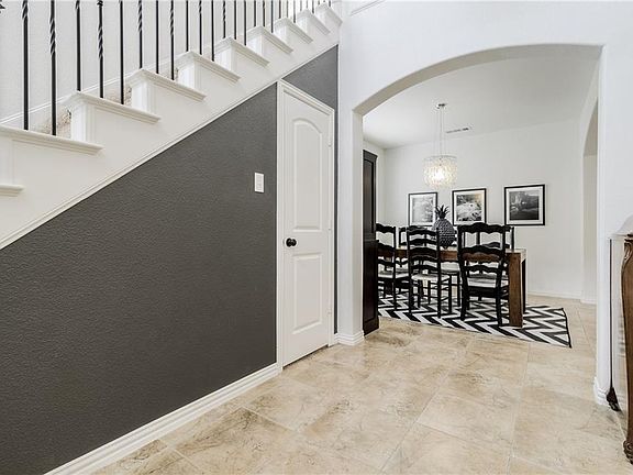 3rd image of 420 Chester Dr