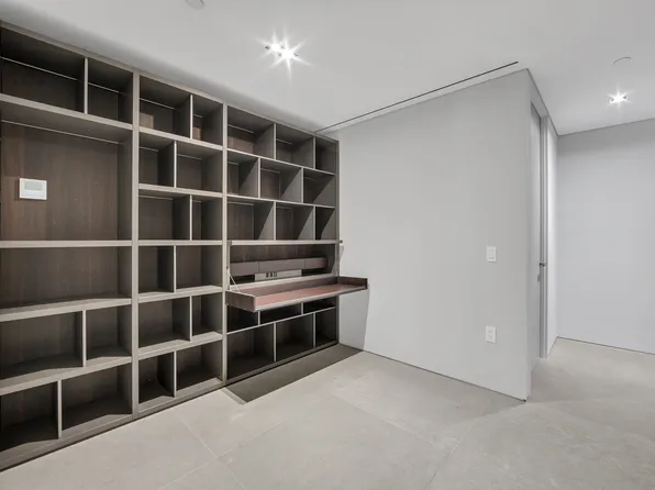 522 West 29th Street image 16 of 20