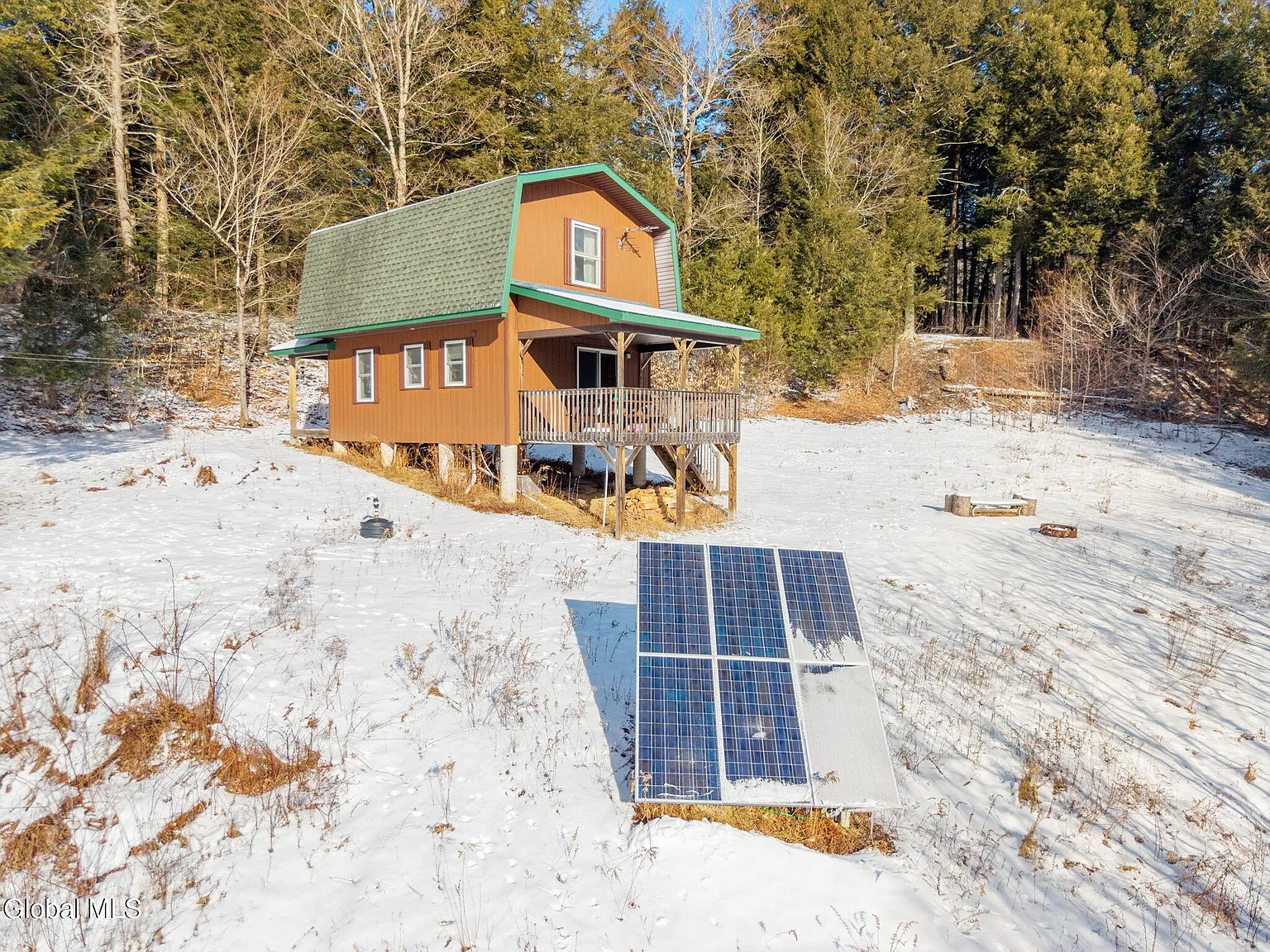 1673 W Fulton Road photo 1