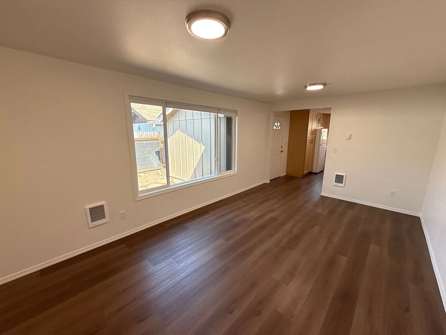 2 bed, 1.0 bath, 749 sqft, $1,745 — Photo 3