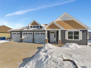 2218 72nd Ave N, Saint Cloud, MN 56303